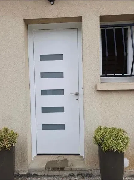 installation-menuiserie-sur-mesure-coteaux-du-lizon.jpg