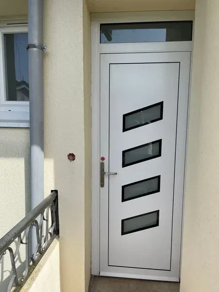 porte-entrer-interieure-coteaux-du-lizon.jpg